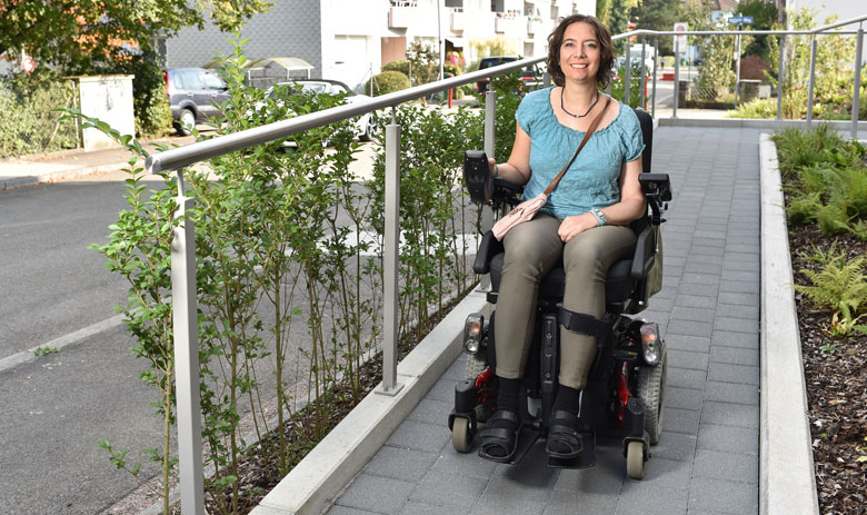 Regula K. en fauteuil roulant Regula K. en fauteuil roulant